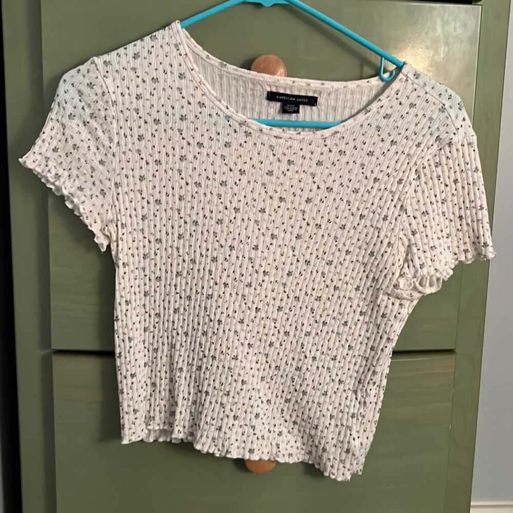 American eagle white floral shirt